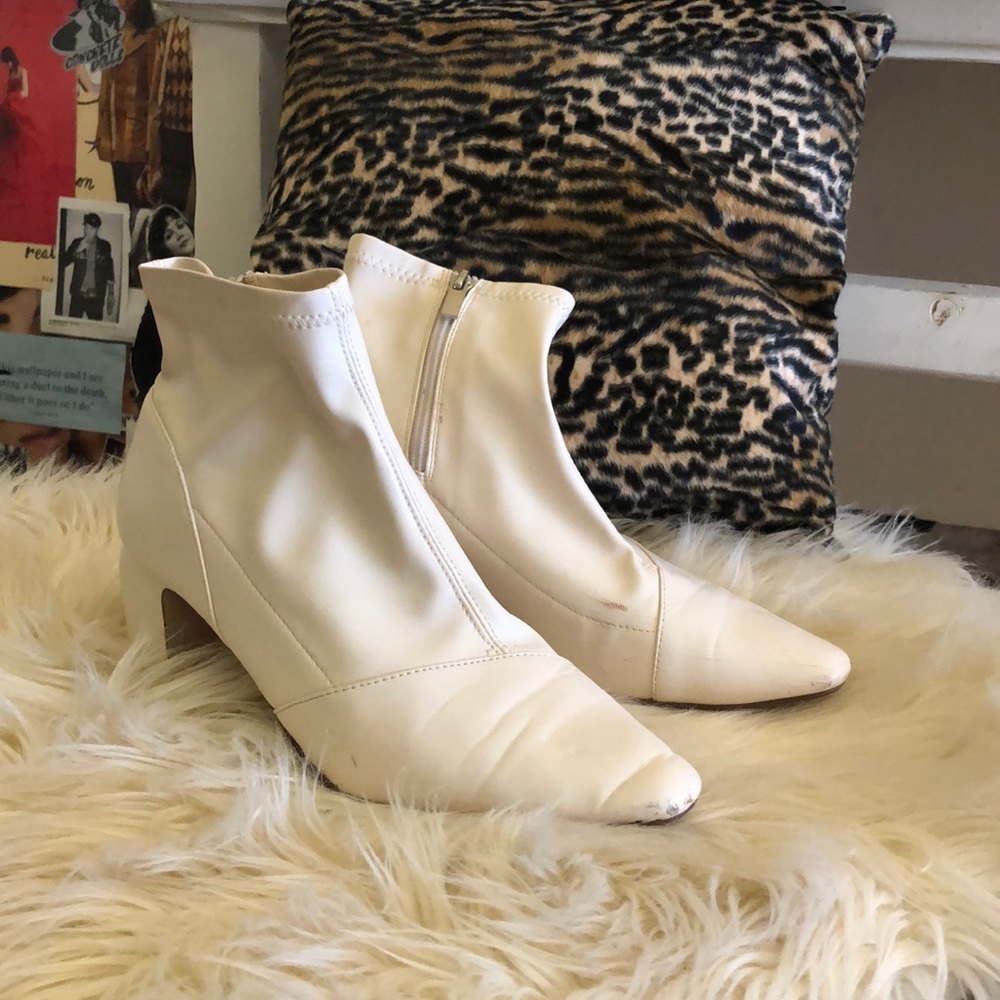 Forever 21 white zip up ankle boots